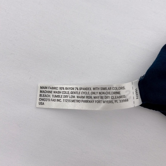 Soma Women’s XXL Navy Blue Crewneck Short Sleeve Rayon Blend Top - Picture 7 of 7